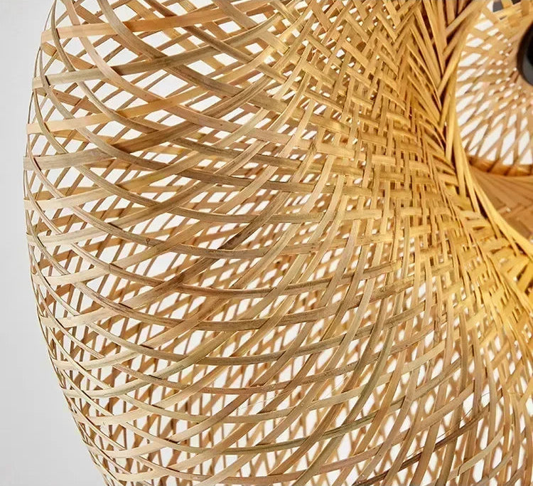 Luminária Pendente em Bambu Trançado à Mão — Estética Japandi & Boho