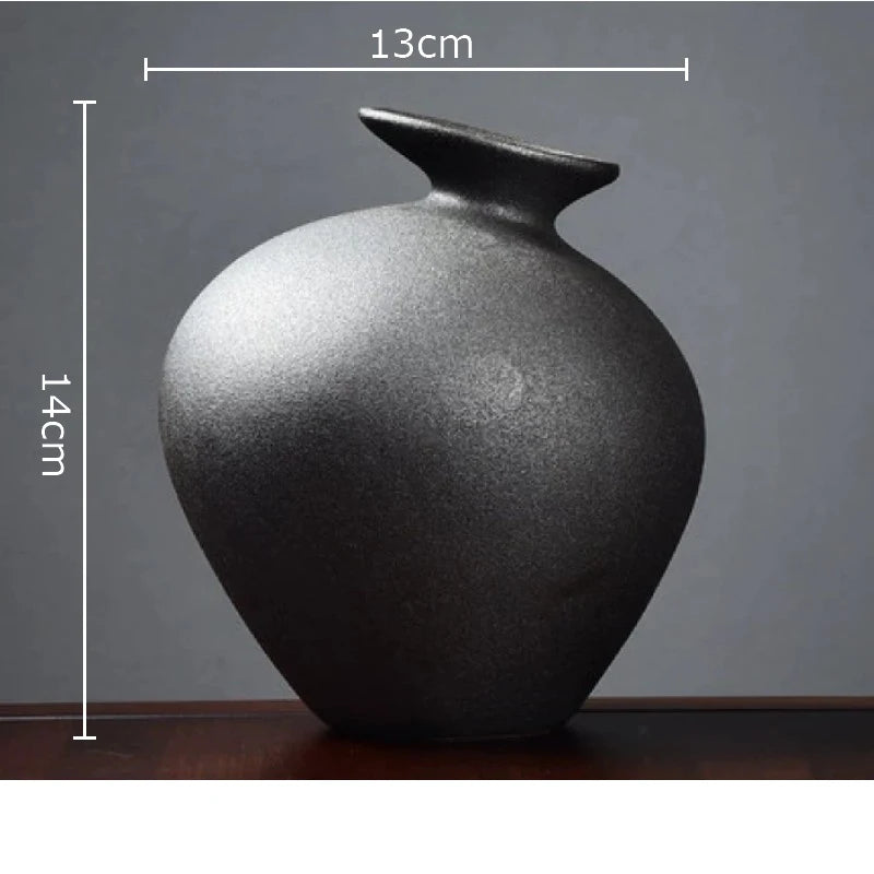 Vaso de Cerâmica Rústica Texturizada — Estética Wabi-Sabi Artesanal