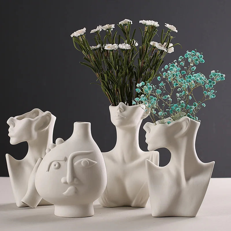Vaso Escultural Busto Silhueta Humana em Cerâmica Fosca — Arte Nórdica