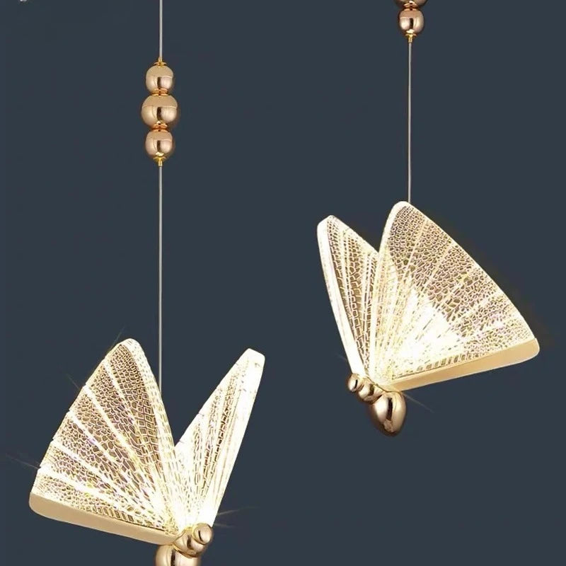 Luminária Pendente Borboleta Suspensa em Acrílico Cristal LED — Design Nórdico