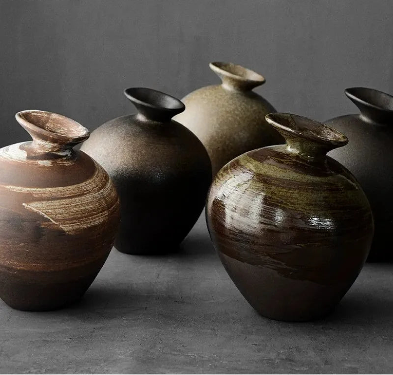 Vaso de Cerâmica Rústica Texturizada — Estética Wabi-Sabi Artesanal