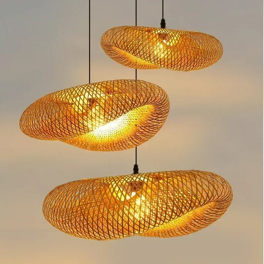 Luminária Pendente em Bambu Trançado à Mão — Estética Japandi & Boho