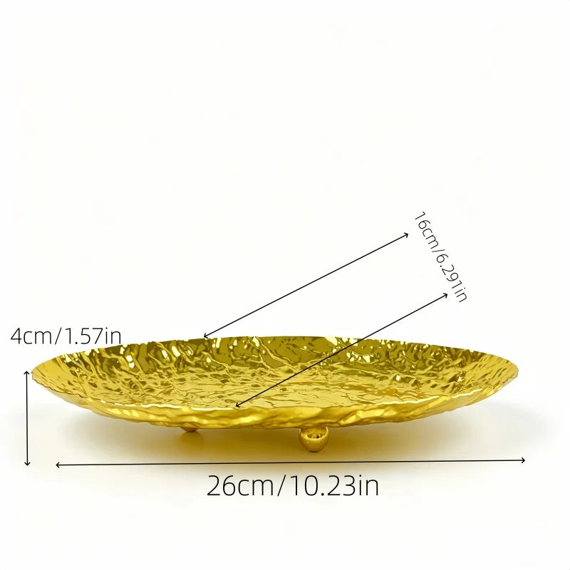 Bandeja Oval Dourada em Metal Martelado com Pés Esféricos — Design Luxury