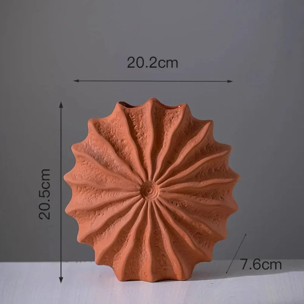 Vaso Escultural Concha do Mar em Cerâmica Fosca — Design Orgânico